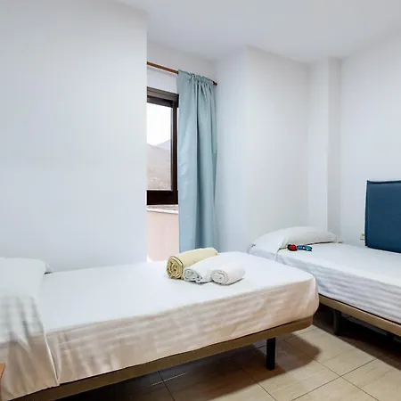 Edificio Carolina אדחה