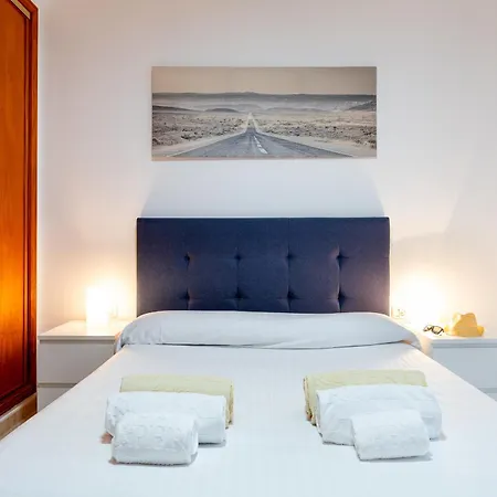 Edificio Carolina 아데제